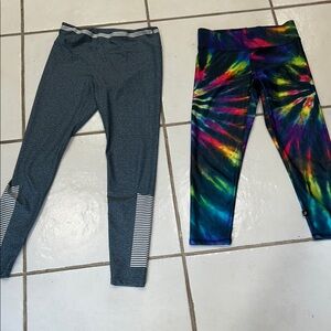 Colorful Tie-Dye and blue-grey leggings for women
Terez and Allfenix
Size M